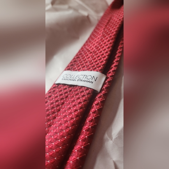Collection by Michael Strahan Red Clip-on Tie - Picture 5 of 6
